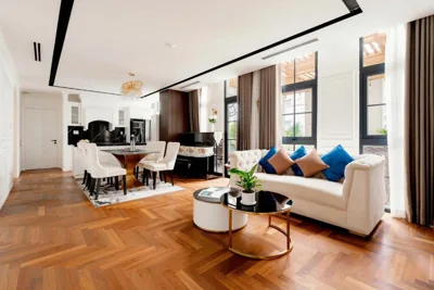 King Suite with Balcony — S Home Apartment by DDH